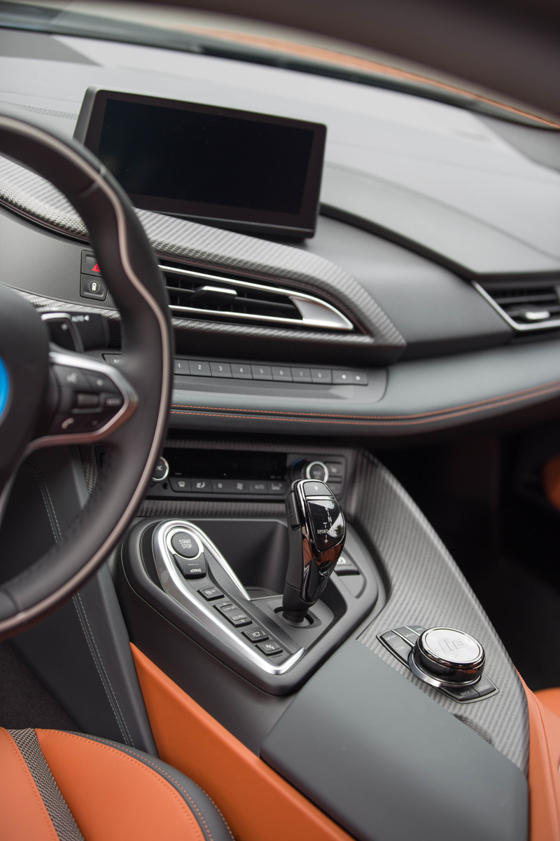 Illustration for article titled 2019 BMW i8: I Am a Big Dumb Idiot for Thinking It Needed More Power